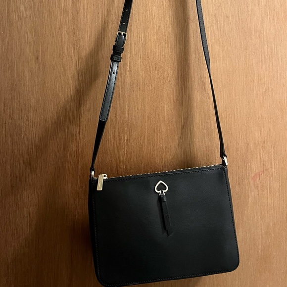 Kate Spade Purse - Picture 1 of 10